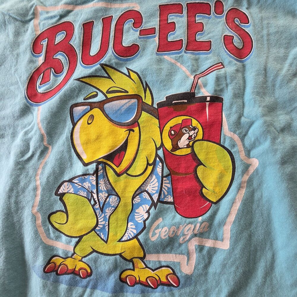 Buc-ee's Georgia T-Shirt Adult Medium Powder Blue Parrot Beaver EUC 100% Cotton